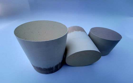 Le Rhésus de palladium de pinte a enduit l'émission d'échappement de moteur du transporteur de catalyseur de nid d'abeilles 300cell 200cell