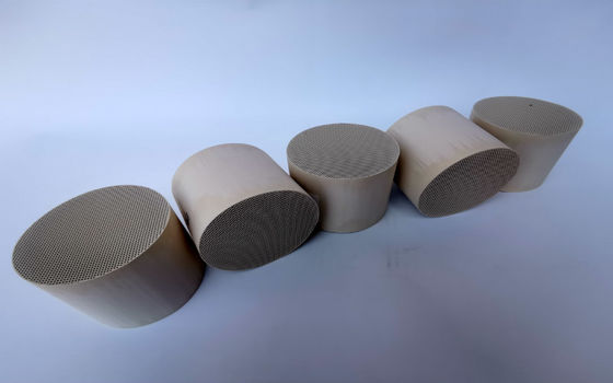 Type particulaire catalysé Eu6 de nid d'abeilles de catalyseur du filtre CGPF d'essence