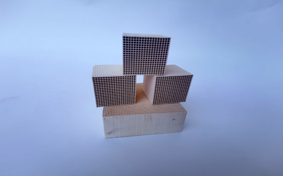 Échappement à trois voies de véhicules de voitures de structure en nid d'abeilles de catalyseur de Washcoat de cordiérite de TWC