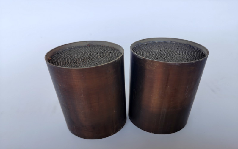 Catalyseur 100 de métal précieux de catalyseur de moto de carburant 200 300 400 CPSI